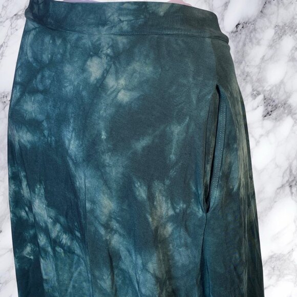 Purusha People Sol Lily Wave Maxi Skirt in Green - Picture 11 of 12